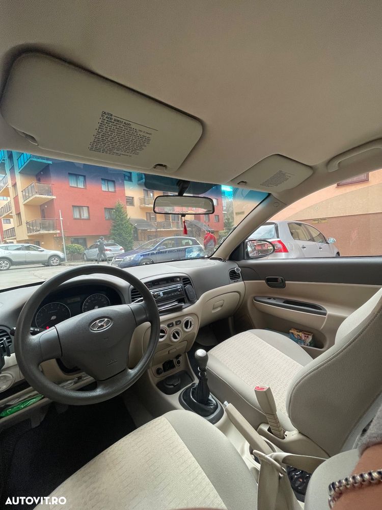 Hyundai Accent MC 1.4 DOHC GL FULL - 7