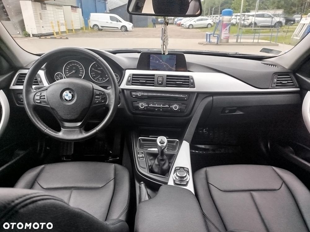 BMW Seria 3 318d DPF - 9