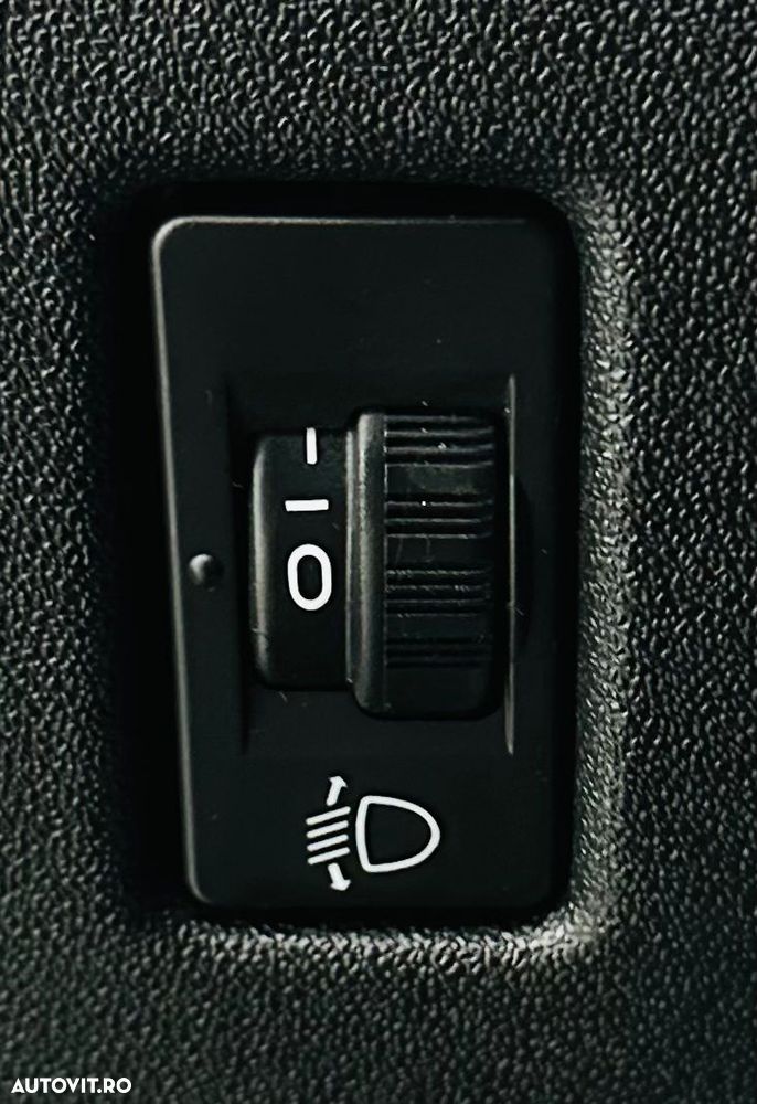 Peugeot 2008 1.6 BlueHDi FAP Active - 12