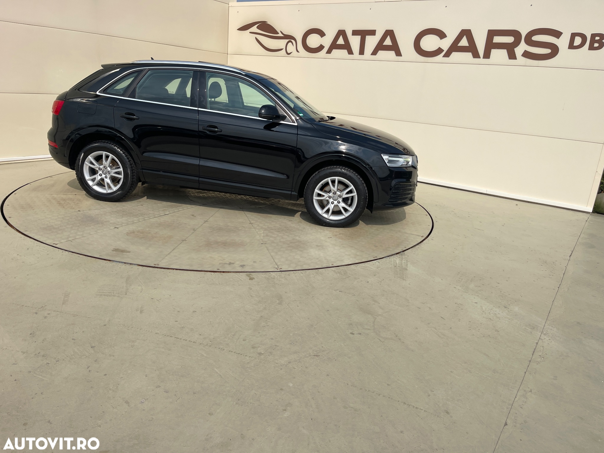 Audi Q3 2.0 35 TDI S tronic - 18