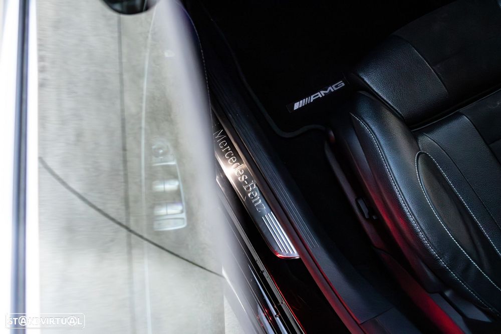 Mercedes-Benz CLS 220 d AMG Line - 23