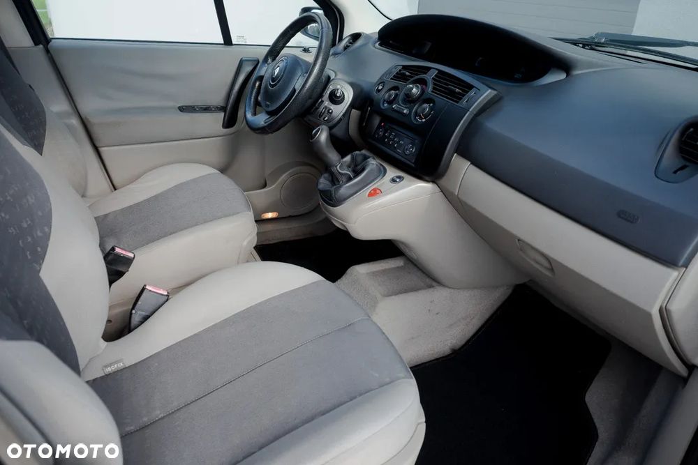 Renault Scenic 1.6 16V Authentique - 19