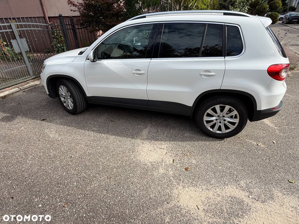 Volkswagen Tiguan - 1