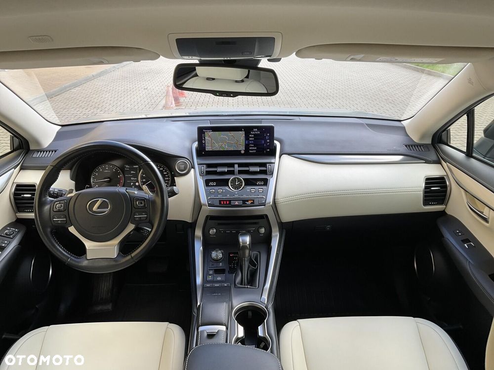 Lexus NX 300 F Impression AWD - 9