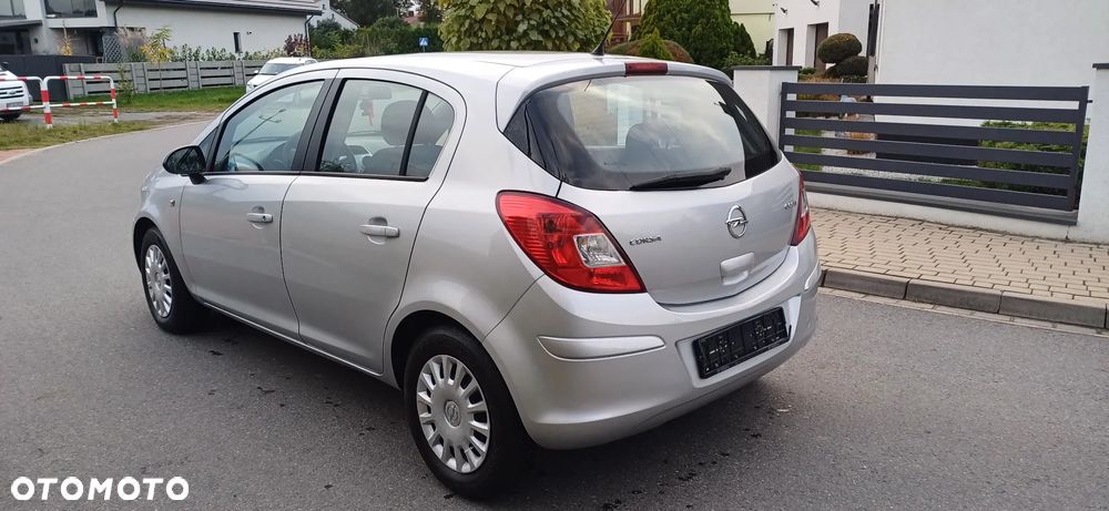 Opel Corsa - 8