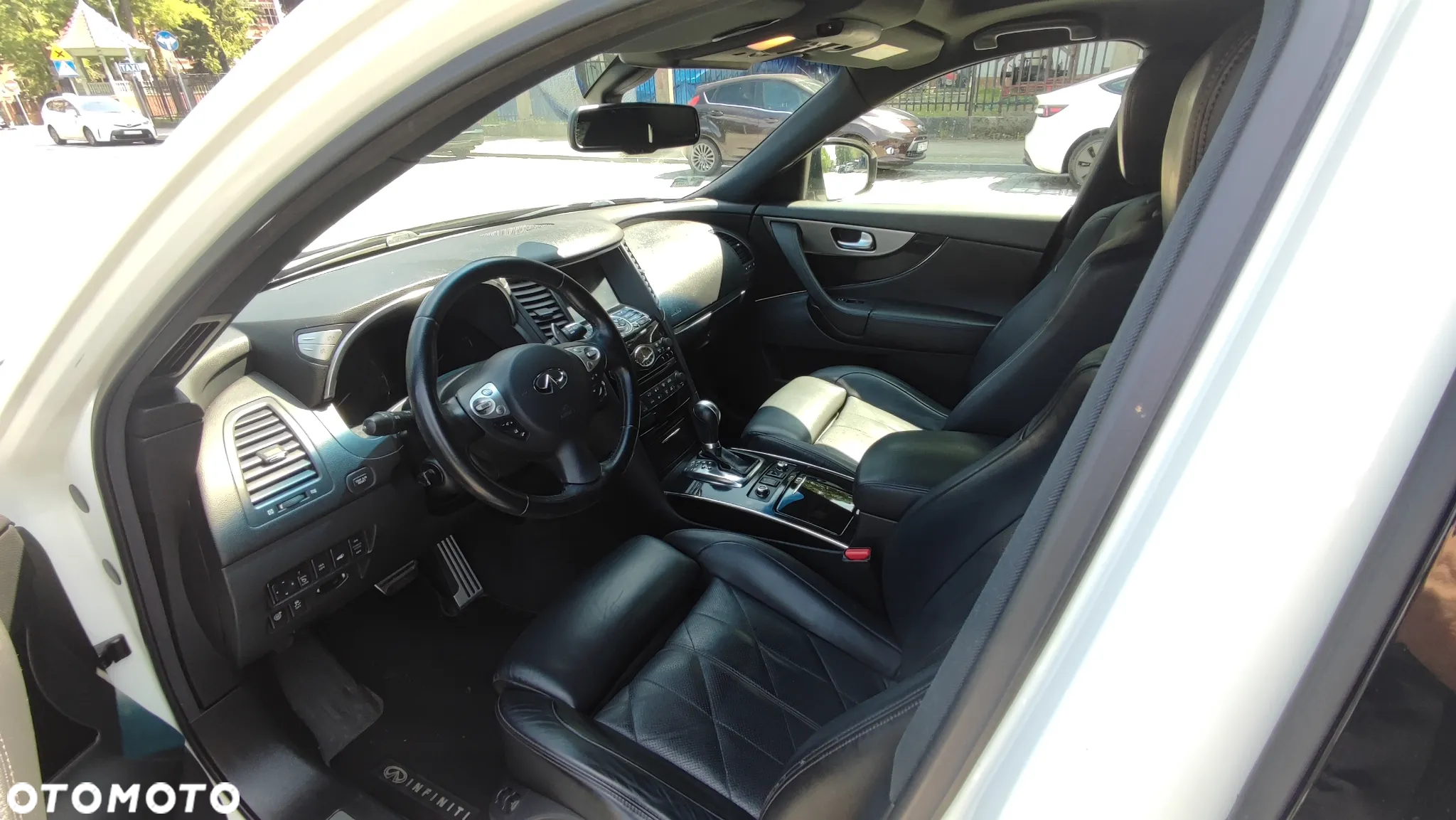 Infiniti Q70 3.7 S Premium - 10