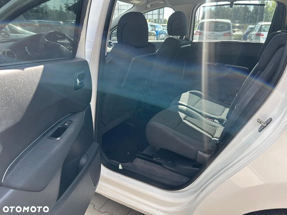 Peugeot 5008 e-HDI 115 ETG6 Stop&Start Active - 29