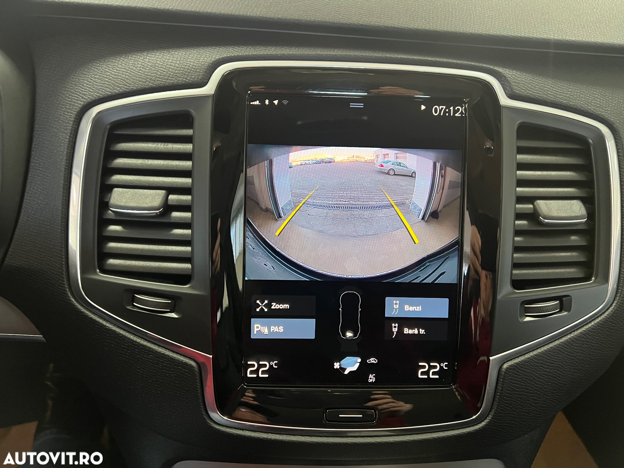 Volvo XC 90 B5 D AWD Geartronic Momentum - 31