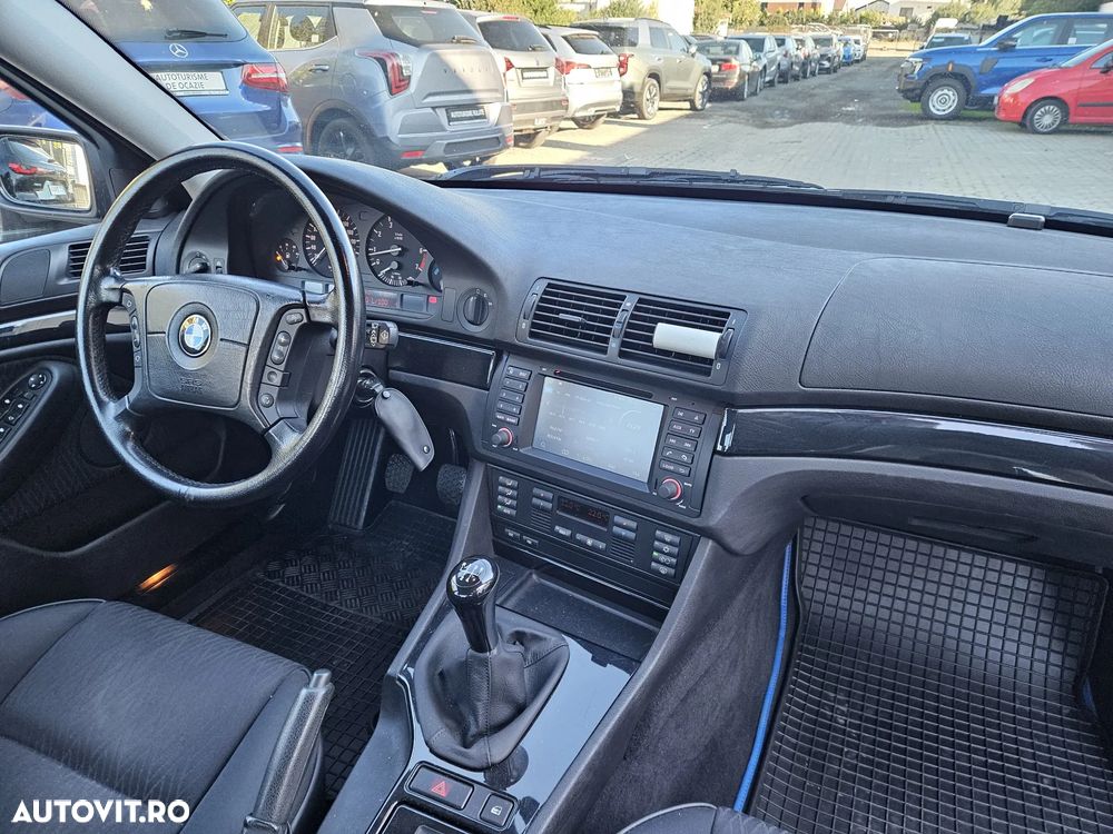BMW Seria 5 525i - 11