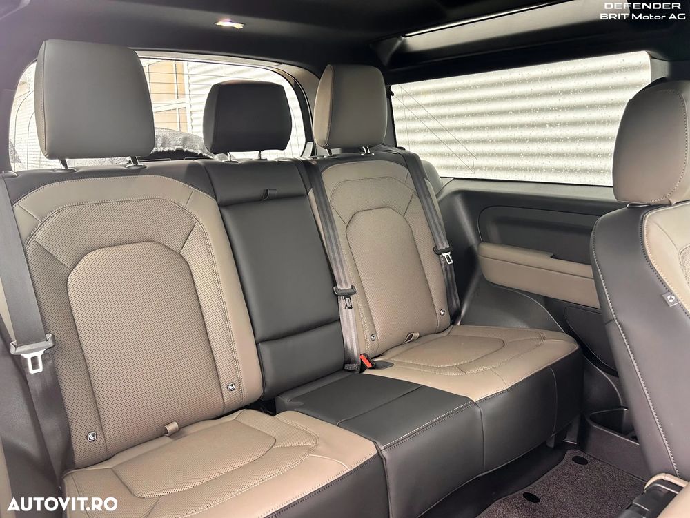 Land Rover Defender 90 3.0 D200 MHEV SE - 11