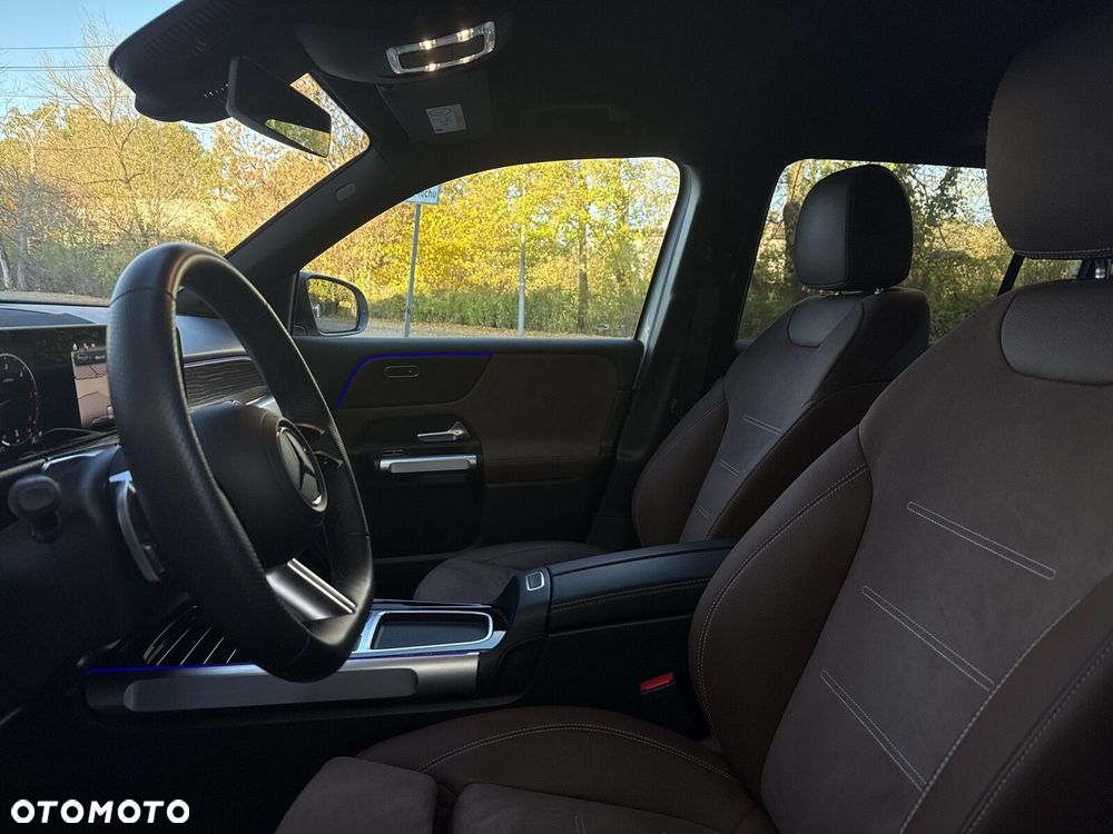 Mercedes-Benz GLB 200 d 4-Matic AMG Line 8G-DCT - 17