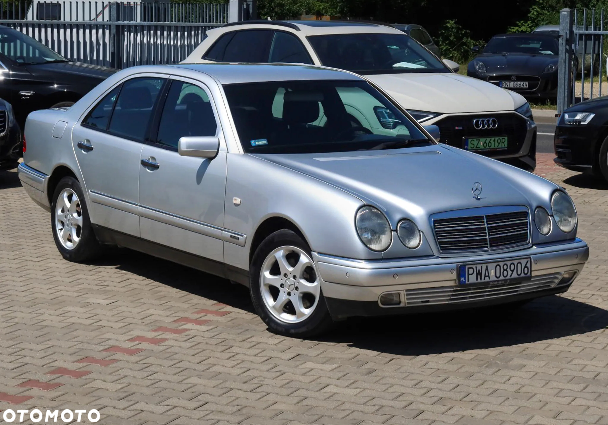 Mercedes-Benz Klasa E 240 Elegance - 2