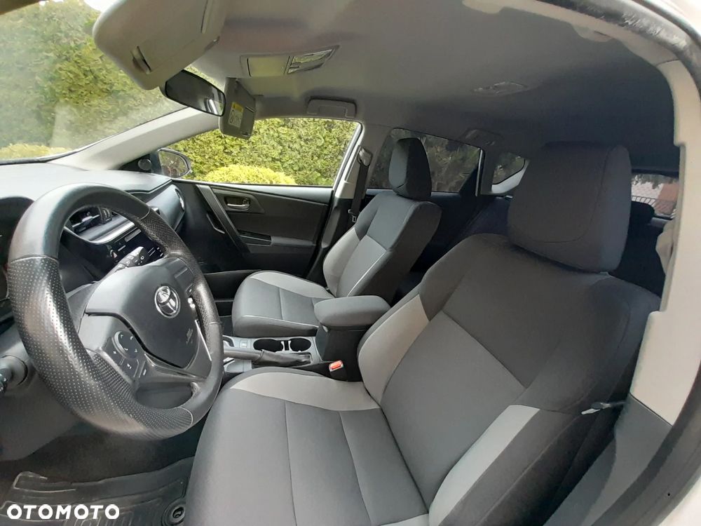 Toyota Auris 1.33 VVT-i Active - 14