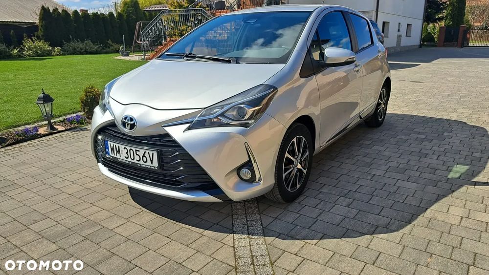 Toyota Yaris 1.5 Premium - 3