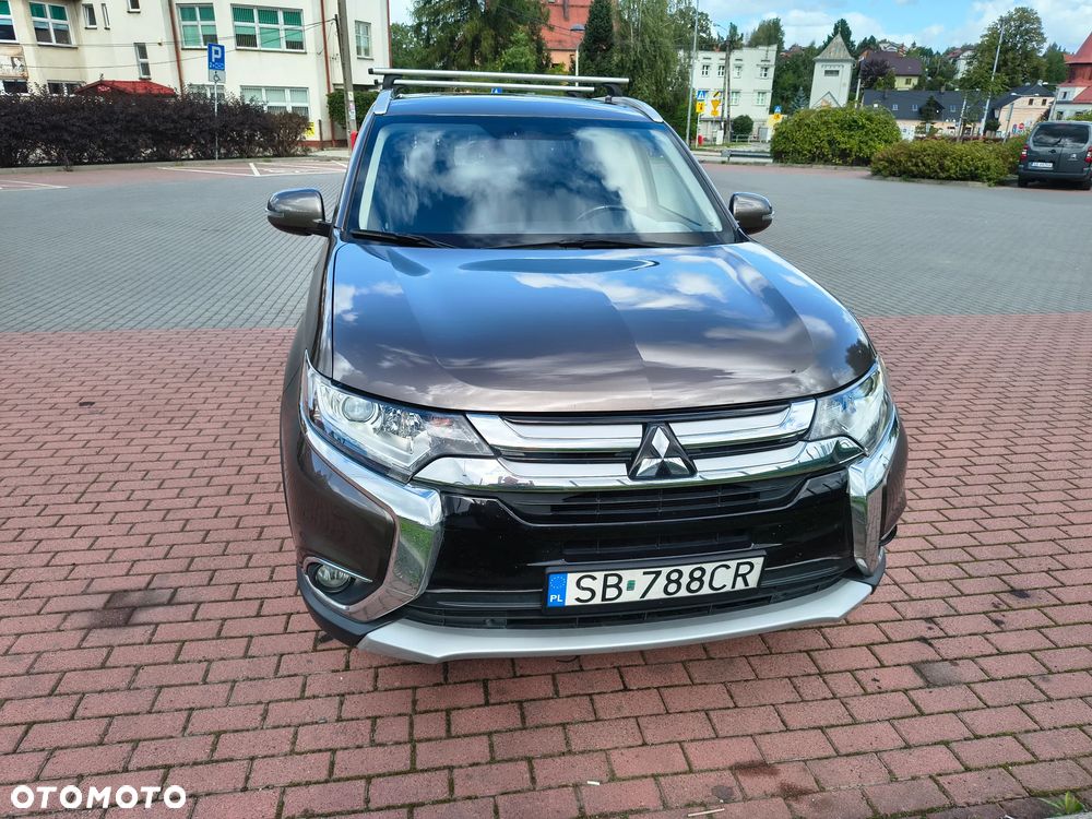 Mitsubishi Outlander 2.0 Invite + 2WD - 10