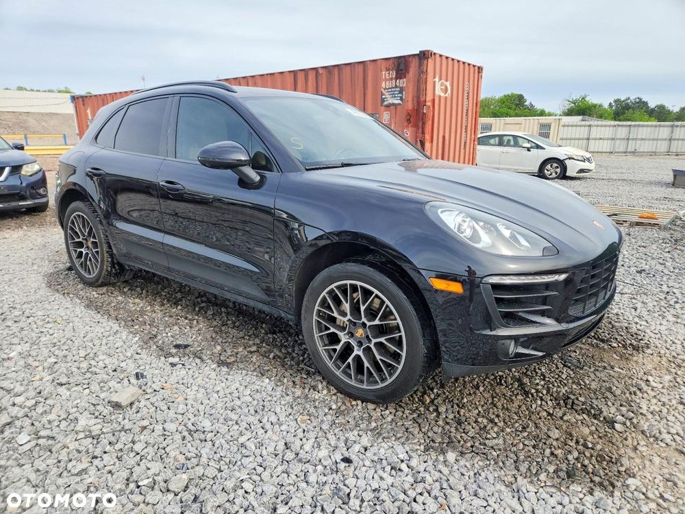 Porsche Macan - 1
