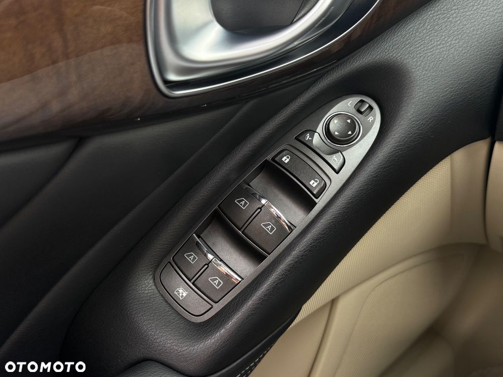 Infiniti Q50 2.2d Premium - 18