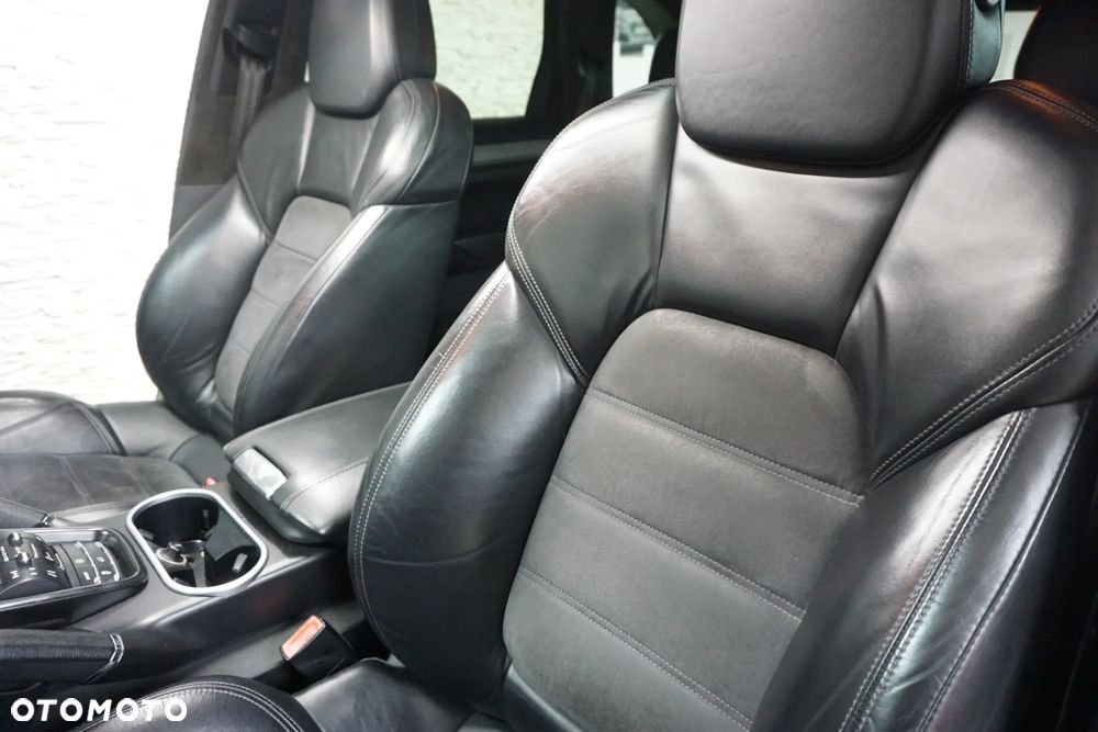 Porsche Cayenne GTS Tiptronic S - 28