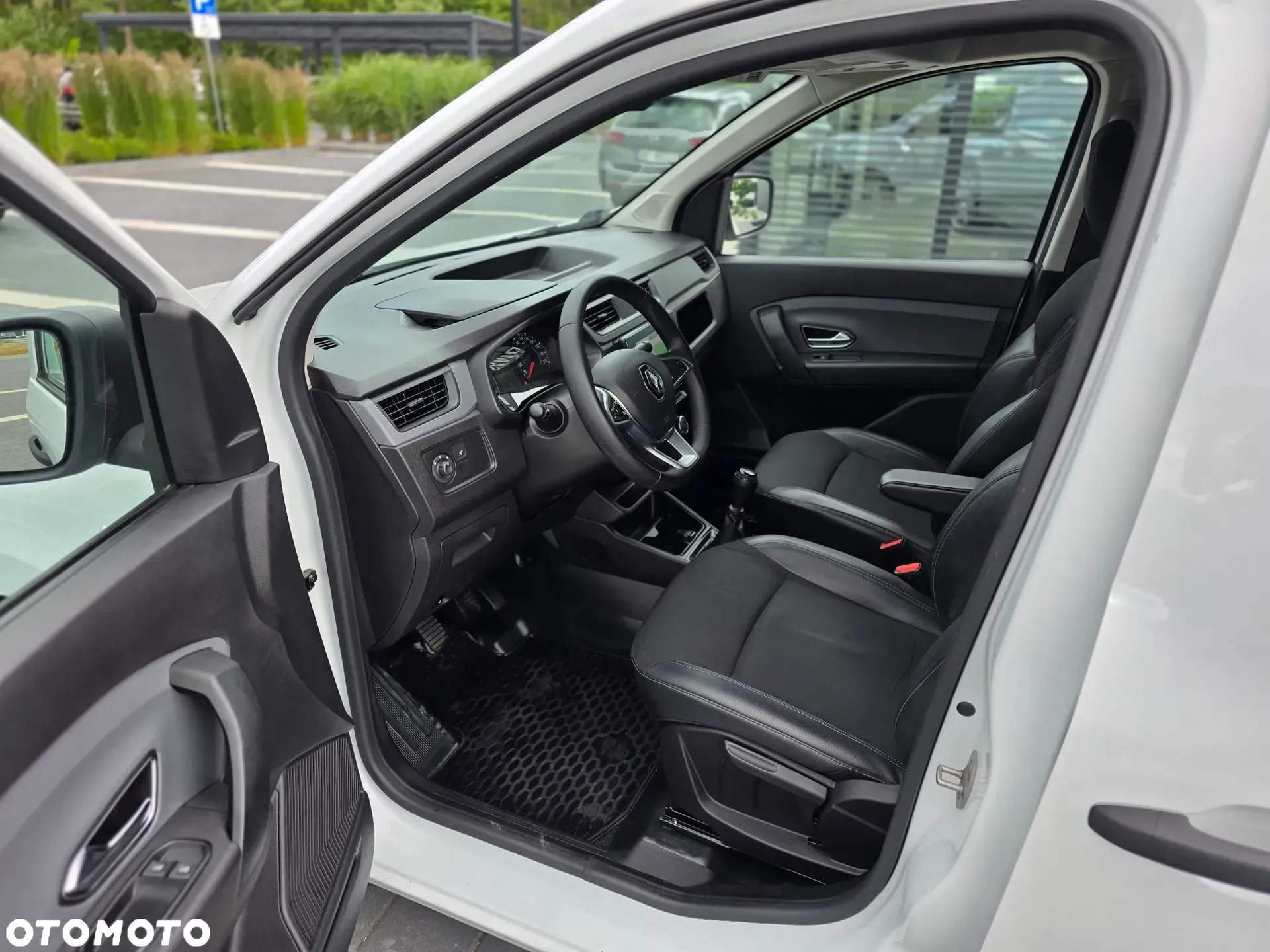Dacia DOKKER = Renault Express 1.3 Tce Pack Clim Kangoo 2022Rok BEZWYPADKOWE z Polskiego Salonu I Bogate Wyposażenie min: Kamera Cofania Klimatyzacja i Nawigacja I Kilka Sztuk Do Wyboru I Faktura Vat 23%I ZAPRASZAMY - 14