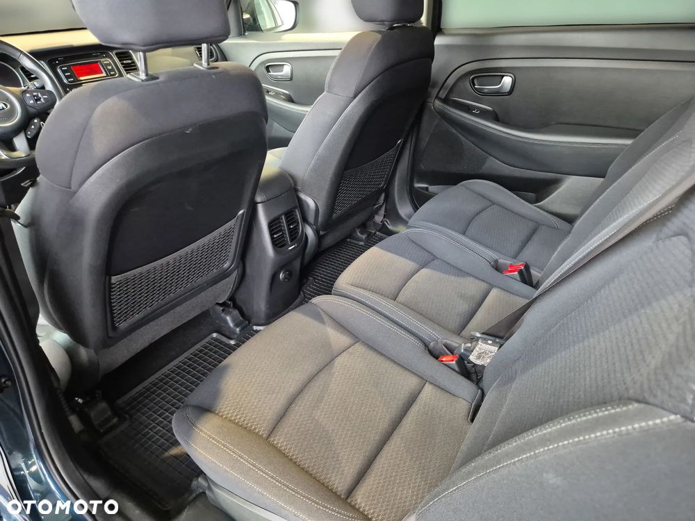 Kia Carens 1.6 GDI M - 22