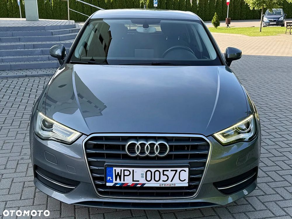 Audi A3 Sportback 1.6 TDI S line Sportpaket - 7