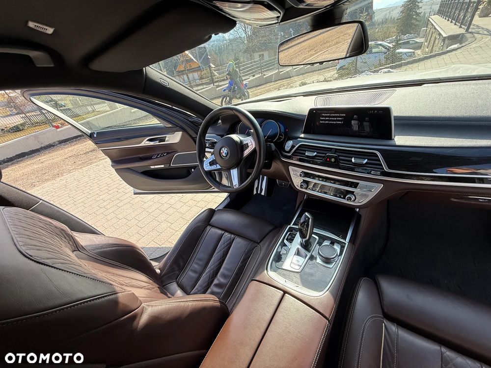 BMW Seria 7 - 27