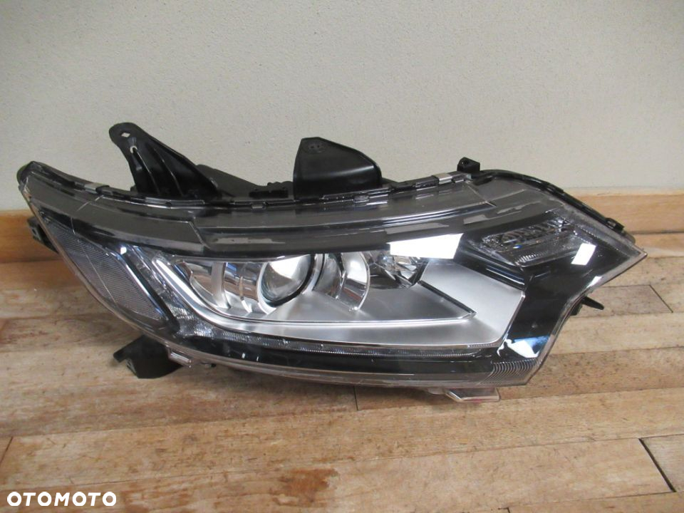 LAMPA PRZEDNIA PRZÓD PRAWA MITSUBISHI OUTLANDER III LIFT 2015- - 5