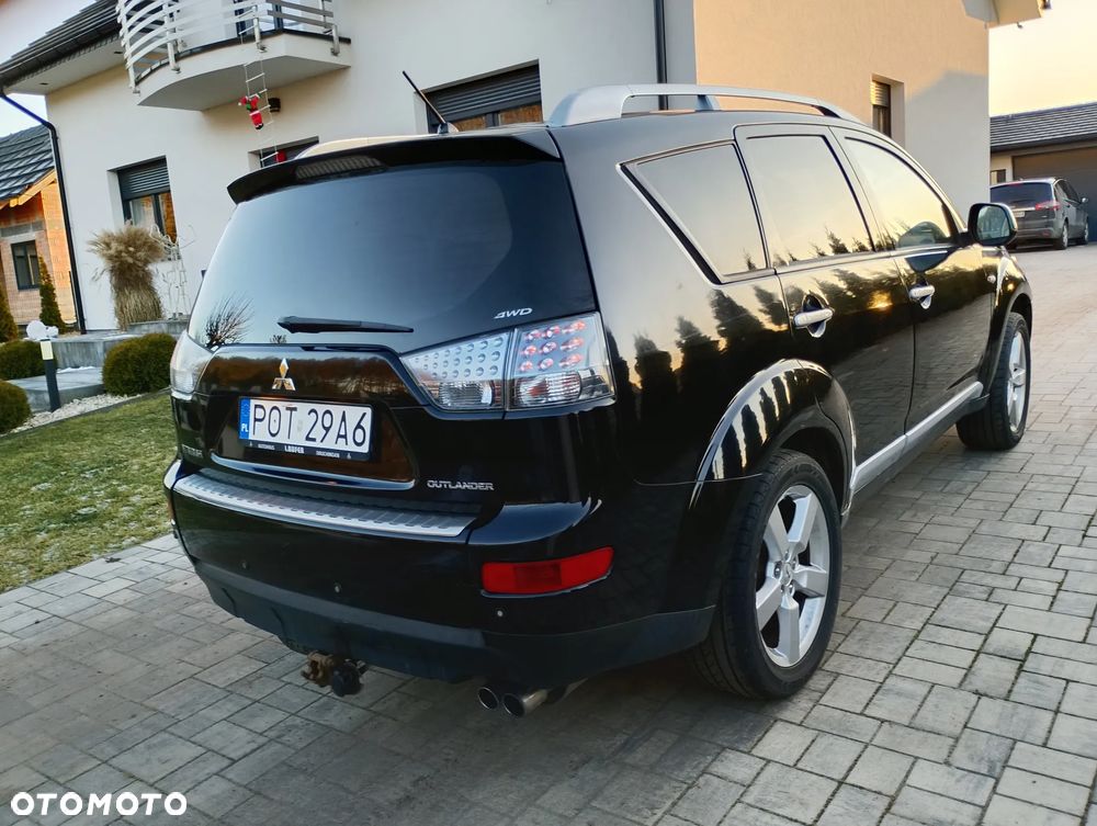 Mitsubishi Outlander 2.0 DID Intense + SE - 3
