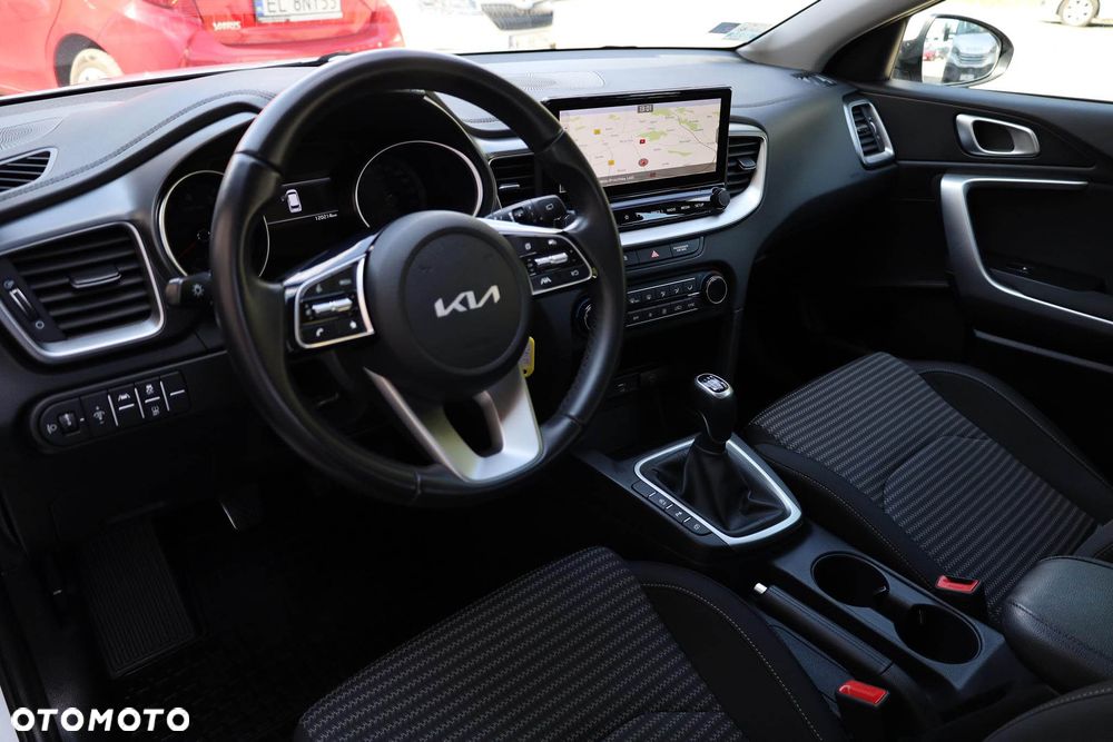 Kia Ceed 1.5 T-GDI M - 13