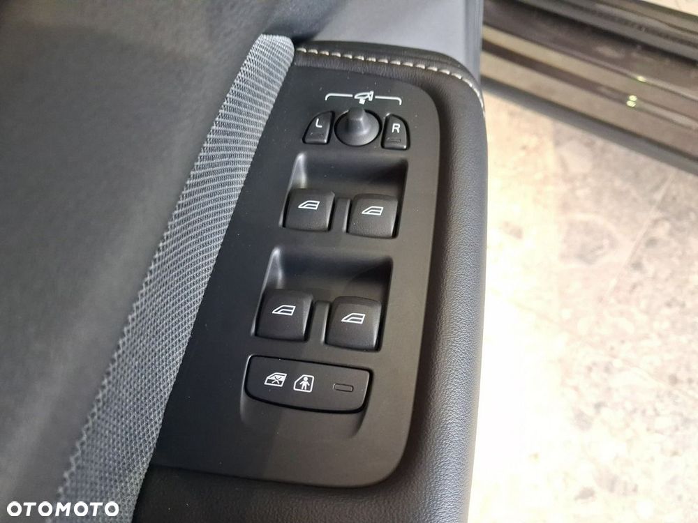 Volvo XC 60 - 28