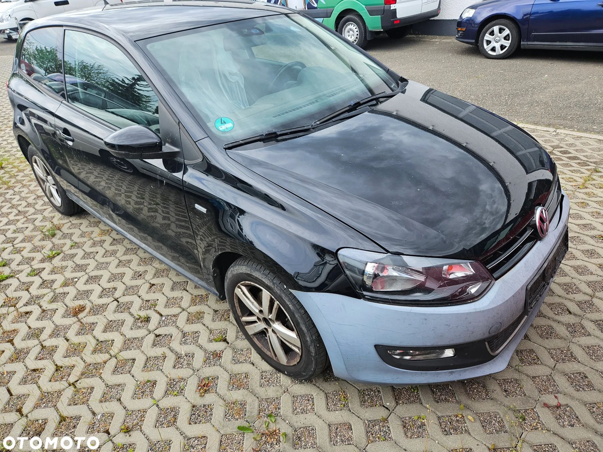 Volkswagen Polo 1.2 TSI MATCH - 1