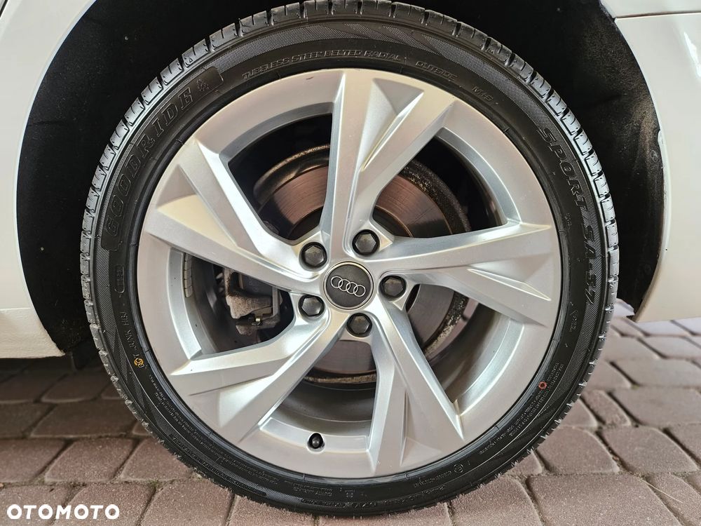 Audi A4 Avant 40 TDI quattro S tronic advanced - 22