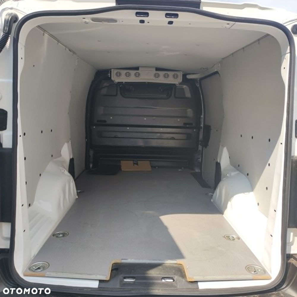Opel Vivaro - 7