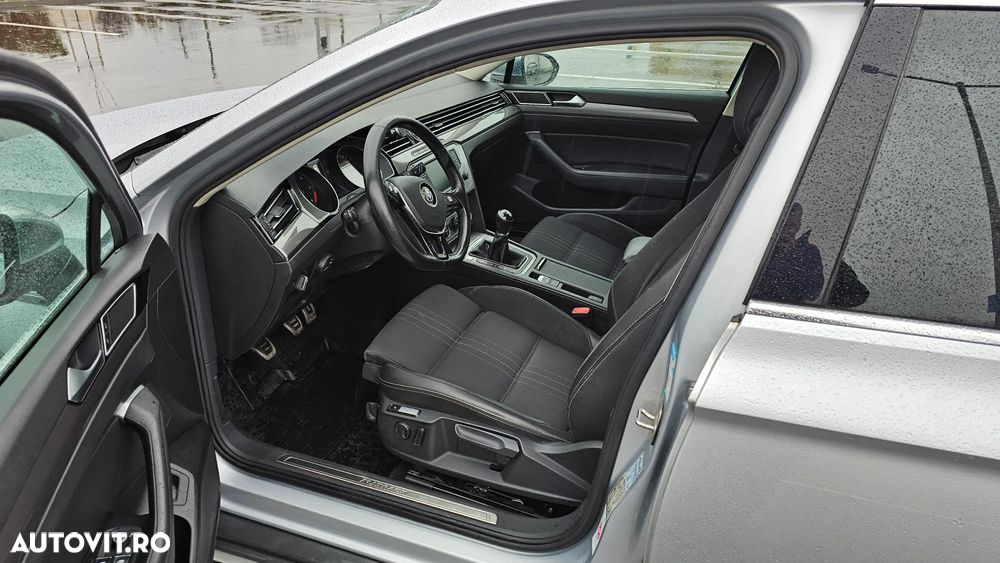 Volkswagen Passat - 2