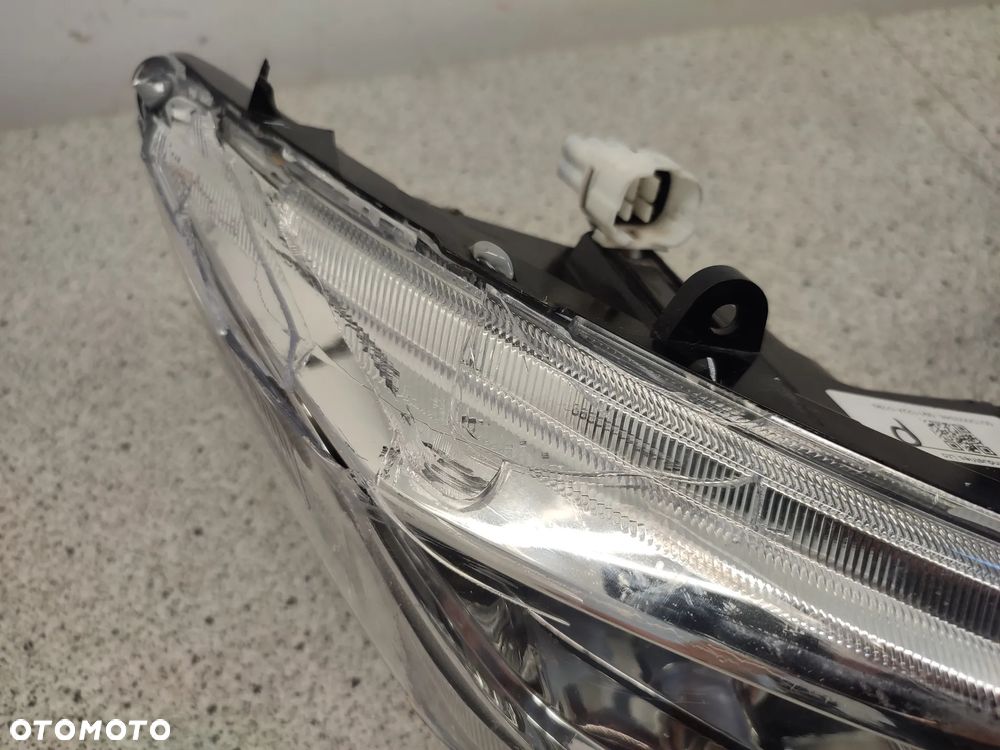 Lampa przód, przednia, reflektor Aprilia Tuona 125 RS125 RS 125 - 11