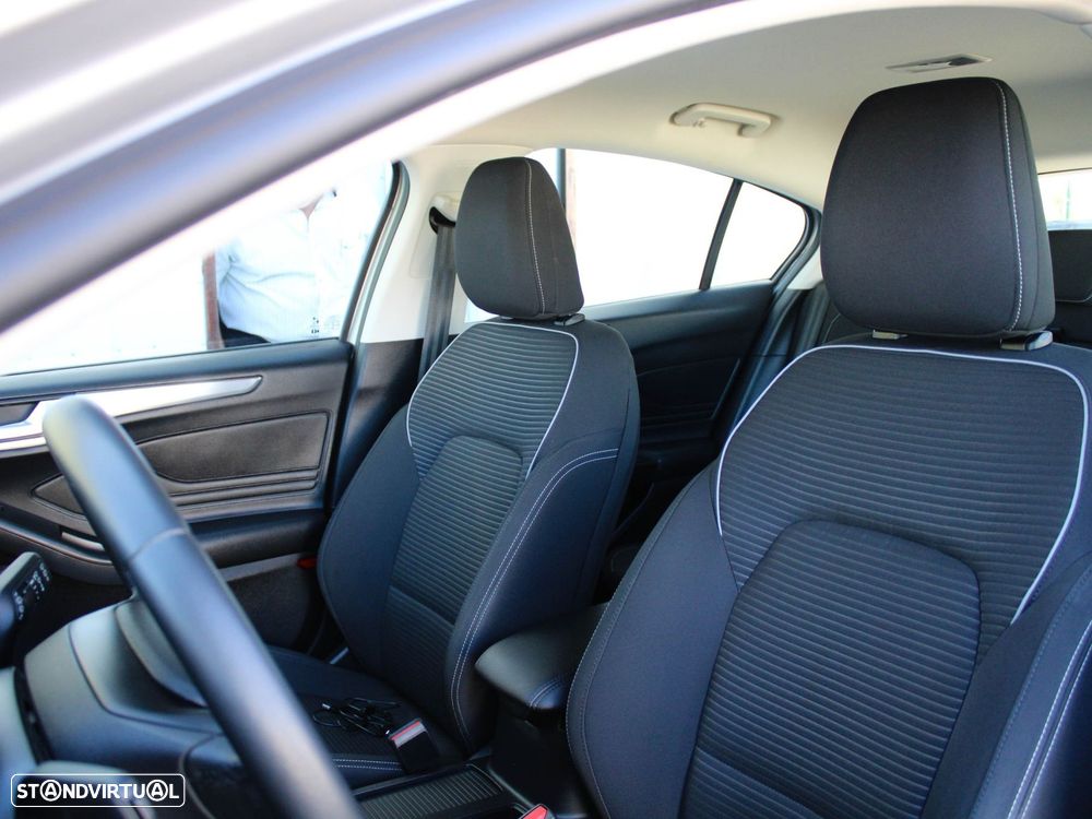 Ford Focus 1.5 TDCi EcoBlue Titanium - 29