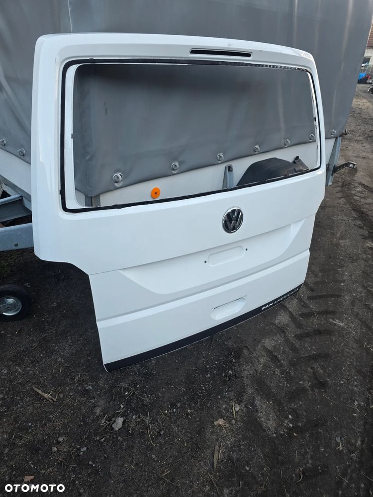 Klapa tyl vw t6 - 1
