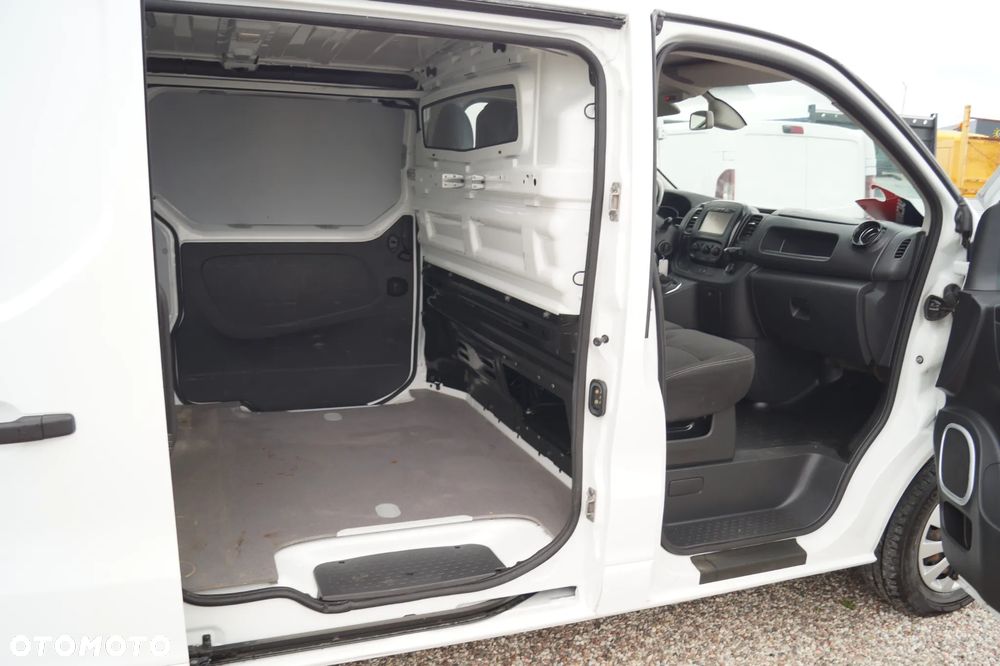 Opel Vivaro - 14