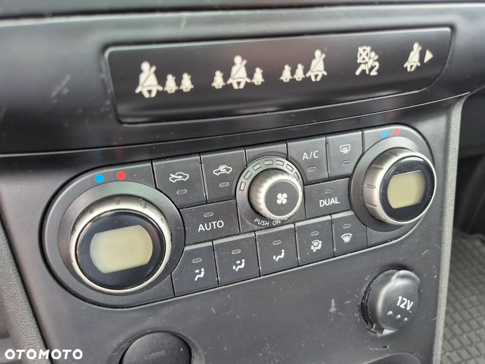 Nissan Qashqai+2 2.0 Acenta - 22