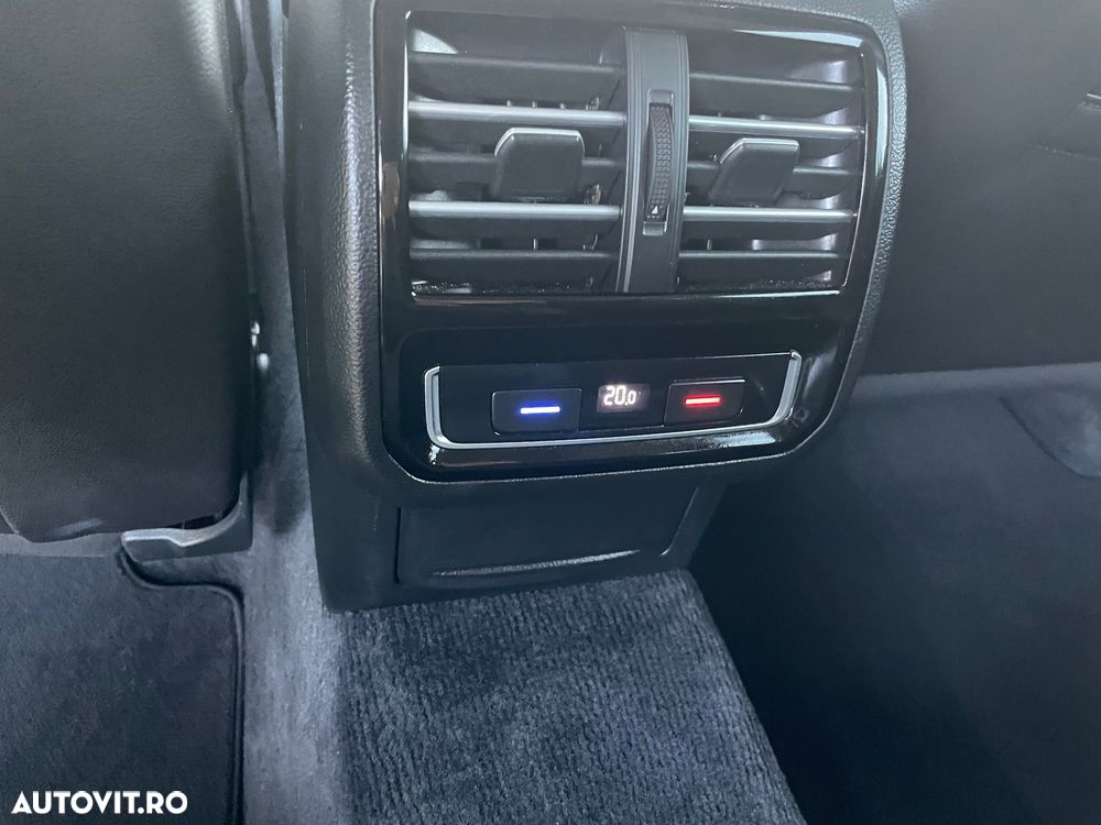 Volkswagen Passat - 24