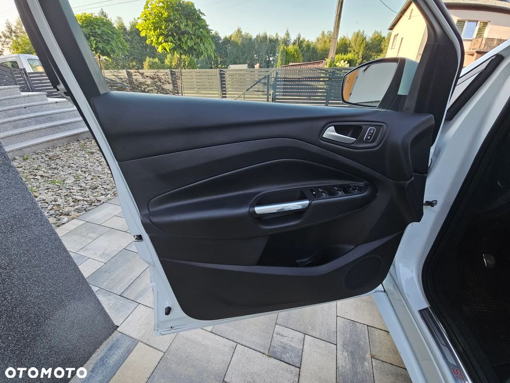 Ford Kuga 1.5 EcoBoost 2x4 ST-Line - 22