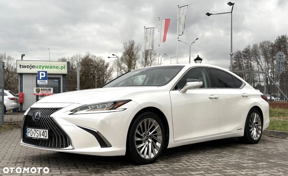 Lexus ES 300h Omotenashi - 1