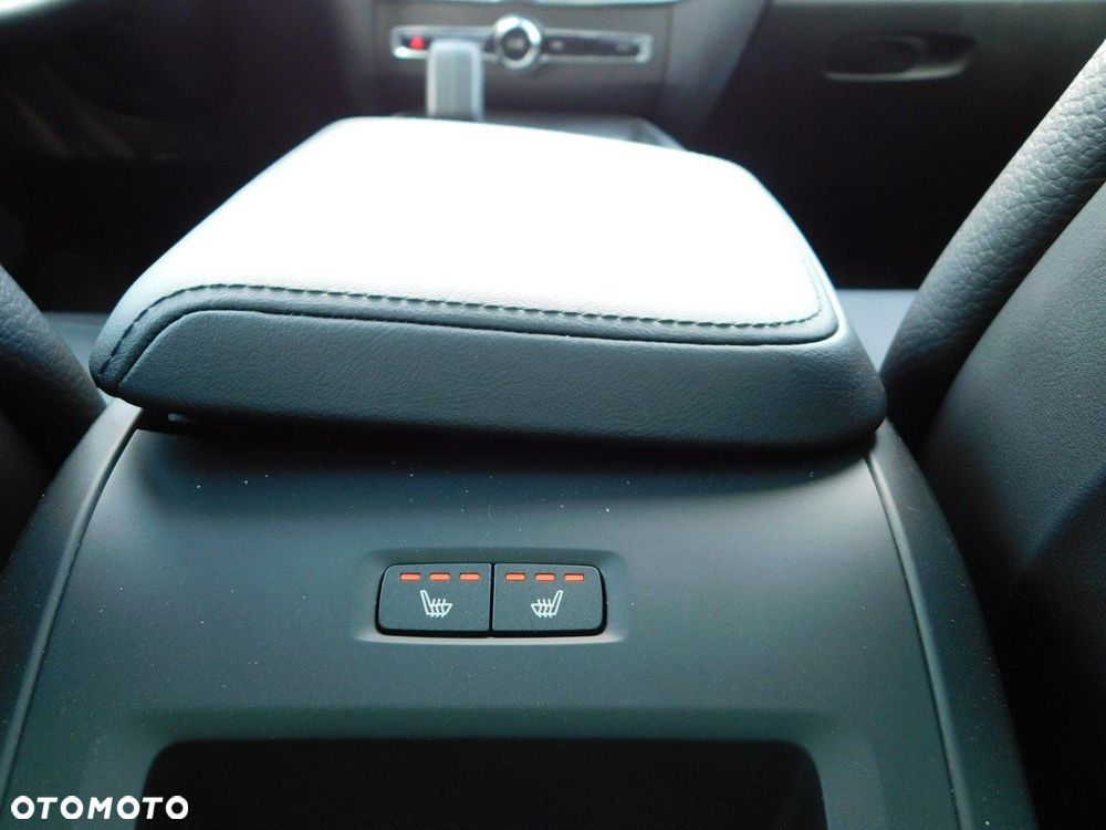 Volvo XC 60 B4 D Plus Bright - 13