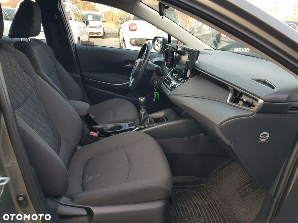 Toyota Corolla - 16