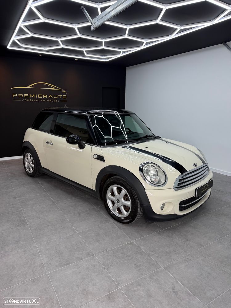 MINI 3 Portas Cooper D - 2
