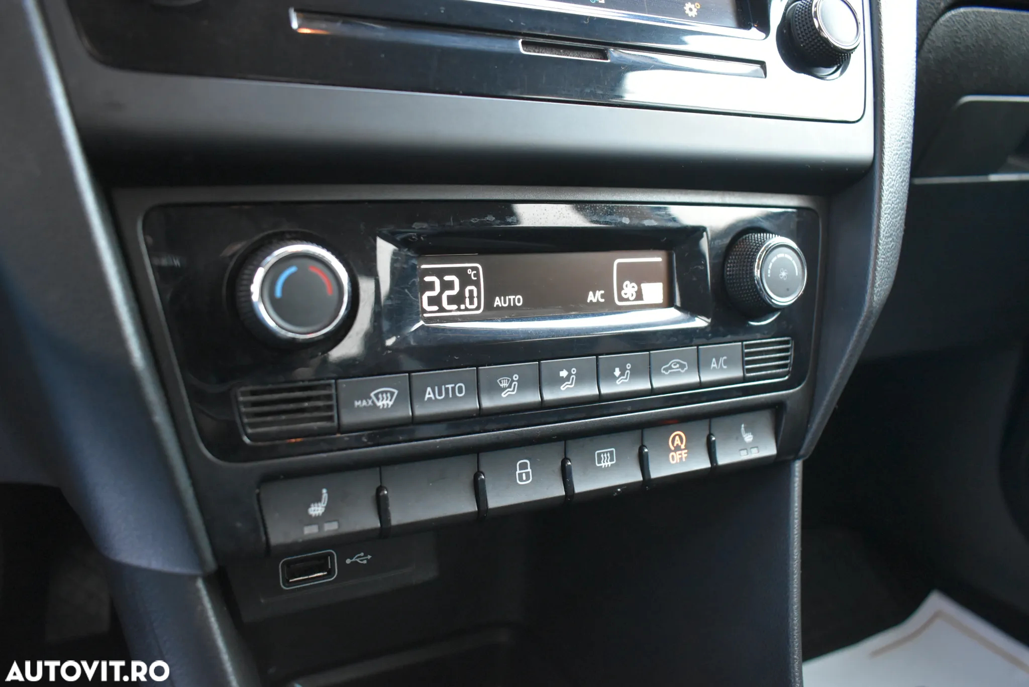 Skoda RAPID 1.0 TSI Ambition - 18