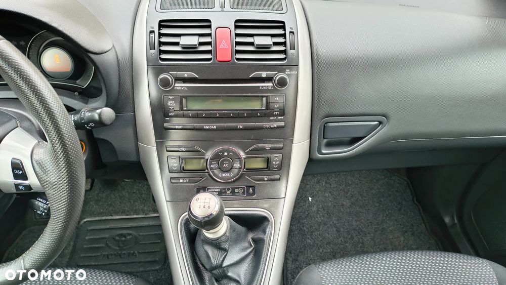 Toyota Auris - 28
