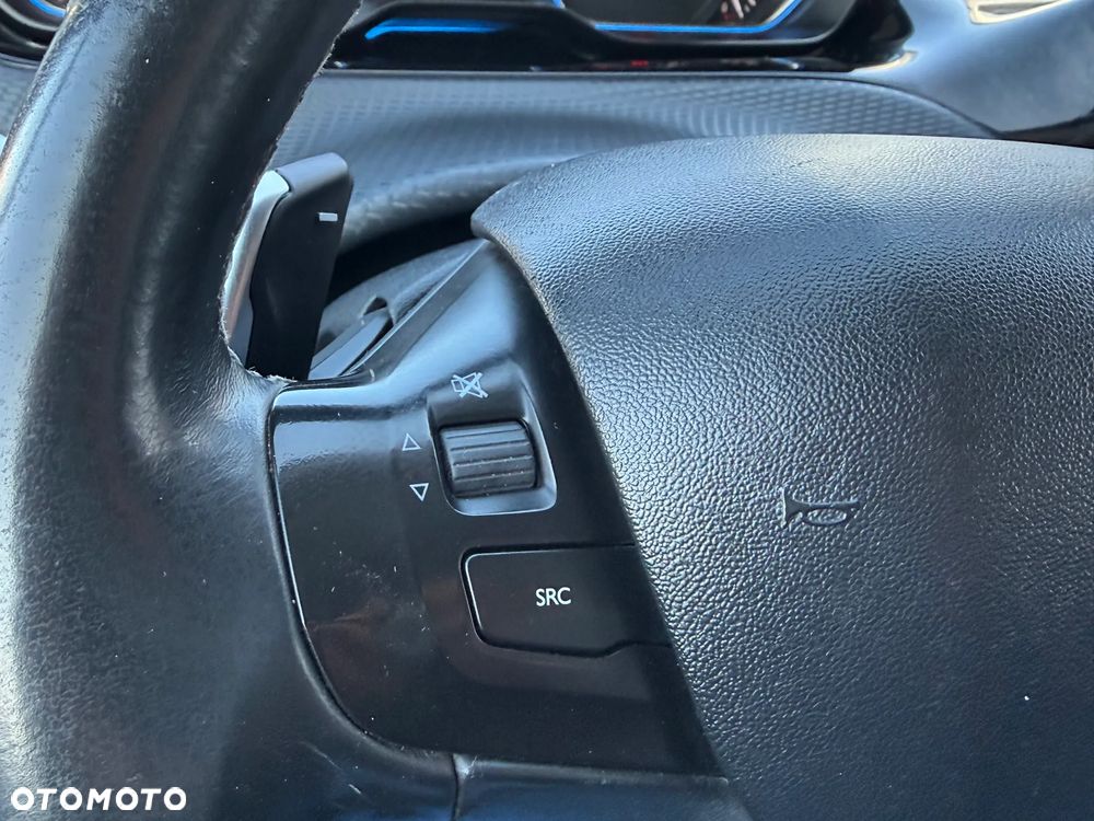 Peugeot 2008 PureTech 82 ETG5 STOP&START Allure - 15