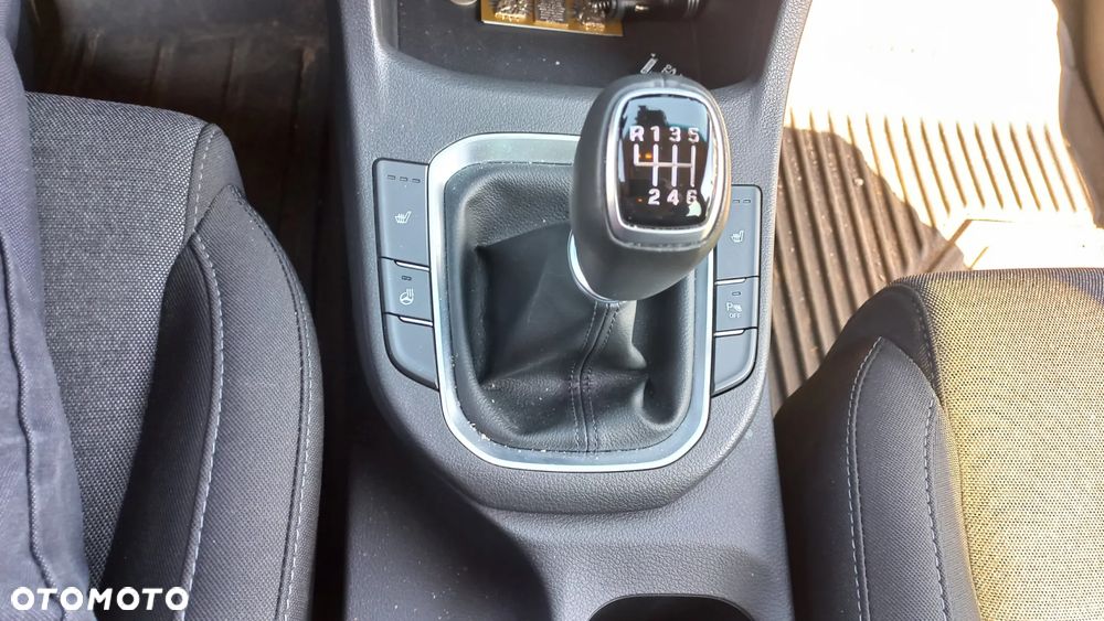 Hyundai i30 1.0 T-GDI Smart - 12
