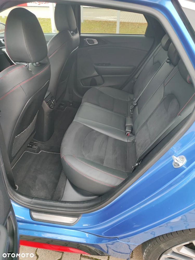 Kia ProCeed 1.6 T-GDI GT DCT - 34